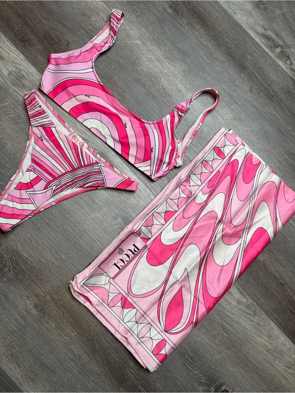 Emilio Pucci Pink Graphic Two-Piece Bikini with Matching Scarf - Picture 2 of 3